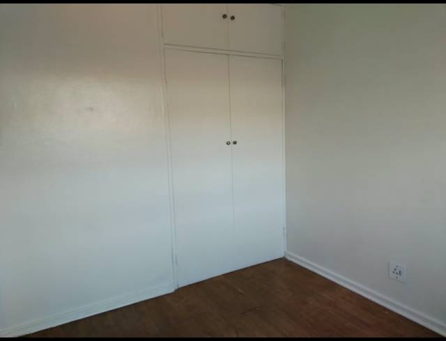 2 BEDROOM FLAT FOR SALE IN KEMPTON PARK EXT 5